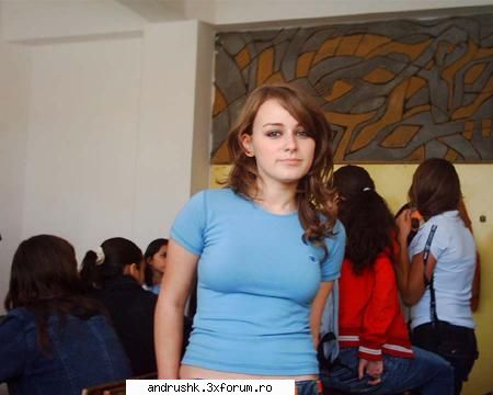 Girlish Evil.....me :D - eu la inceputul anului shcolar....:D - Poze with us