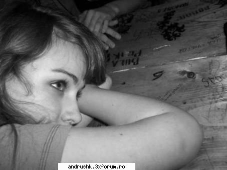 Girlish Evil.....me :D - O poza cu omuletzu meu de azi, din taverna... is - Poze with us